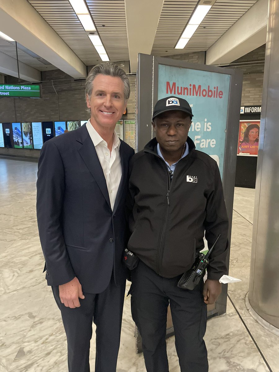 We love seeing @GavinNewsom come through BART and chat with staff including our safety ambassador Kingsley. Thank you for supporting transit! The state budget funds are helping us pay for enhanced safety initiatives, deep cleaning, and reliable service.