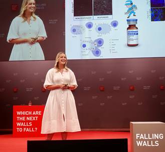 GermanyInOz's tweet photo. Yesterday, 34 years ago, the #BerlinWall fell, marking the dawn of a new era of freedom by breaking barriers both physical &amp; imaginary. 🎉Congratulations to🇦🇺@EmmaKarlsen10 for achieving 3rd place @Falling_Walls Lab Event in #Berlin🇩🇪 for breaking the Wall of cancer therapy. https://t.co/IAvfFcBXng