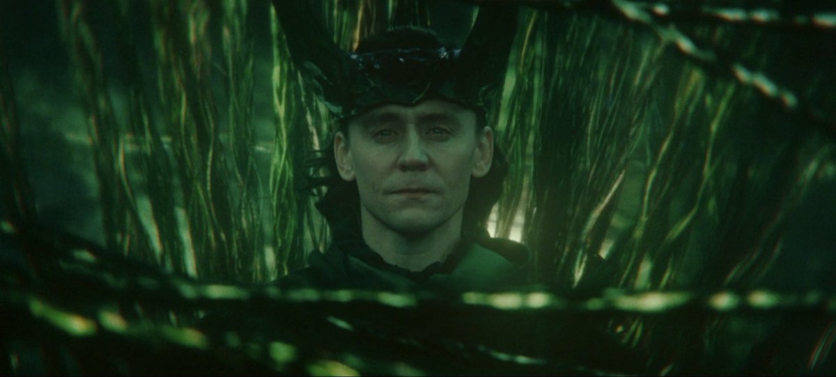 AIKOISSEY's tweet photo. Loki finally gets his Throne… &amp; in the most spectacular way possible 🤯

#Loki #LokiS2 #LokiSeason2 #LokiFinale #MCU #Marvel https://t.co/yNBc1jejrZ