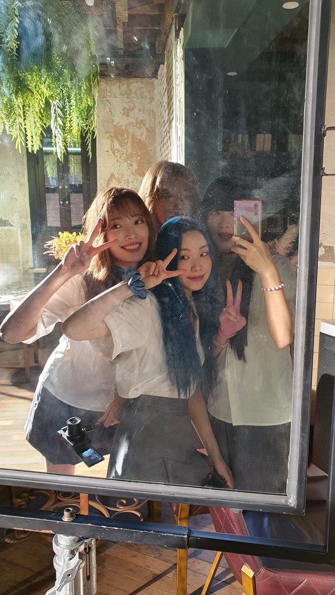 illsam13_'s tweet photo. 눈물이날껏같아리브들아…
**내기 제일 사랑하는 날들임 진짜 앋 악ㅇ강악악 https://t.co/VkwKQphhX0