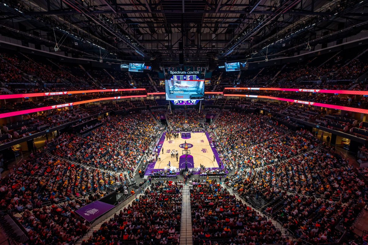 HokiesWBB's tweet photo. The highest attended regular season game in program history 

#Hokies 🦃 | #AllyTipoff https://t.co/1FdTE8UxnF