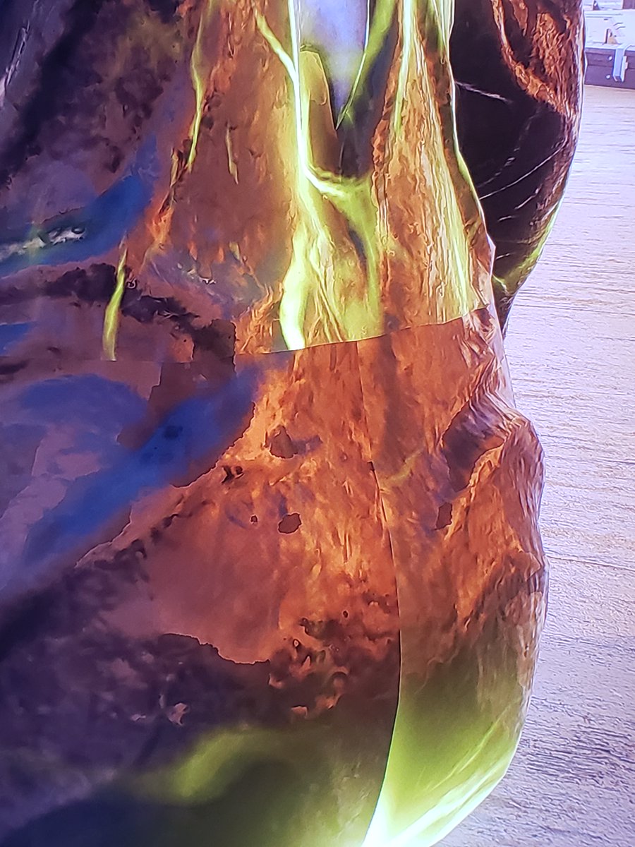 carr_josh's tweet photo. @insomniacgames @bryanintihar Also captured a digital seem like line in the symbiote suit, and took the Green Lightening bug in Photo Mode for a better detailed look at what I posted seconds ago as well. https://t.co/TmJP8T7MYz