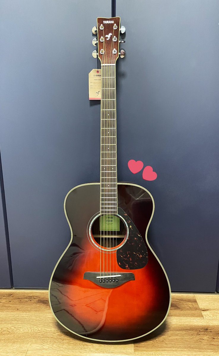 sumikko_mos's tweet photo. 激かわ。。我が家にお迎えしました🎸たくさん練習しよ!(めちゃくちゃ初心者です)
#アコギ
#FS830 https://t.co/bRdwUvX0uC