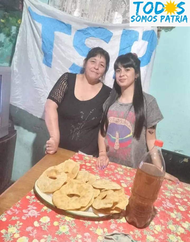 Tsomospatria's tweet photo. #Lanus
👉Merendero Padre Celestial realizó para la merienda unas tortas fritas y matecocido.
#mabelpared
#TSP
#javiernevchisci
#gladysgonzalez
#carinaocaranza
#porquemejoresdarquerecibir
#TSPLanus💪✌️☀️🇦🇷 https://t.co/tCMpY8UGp5