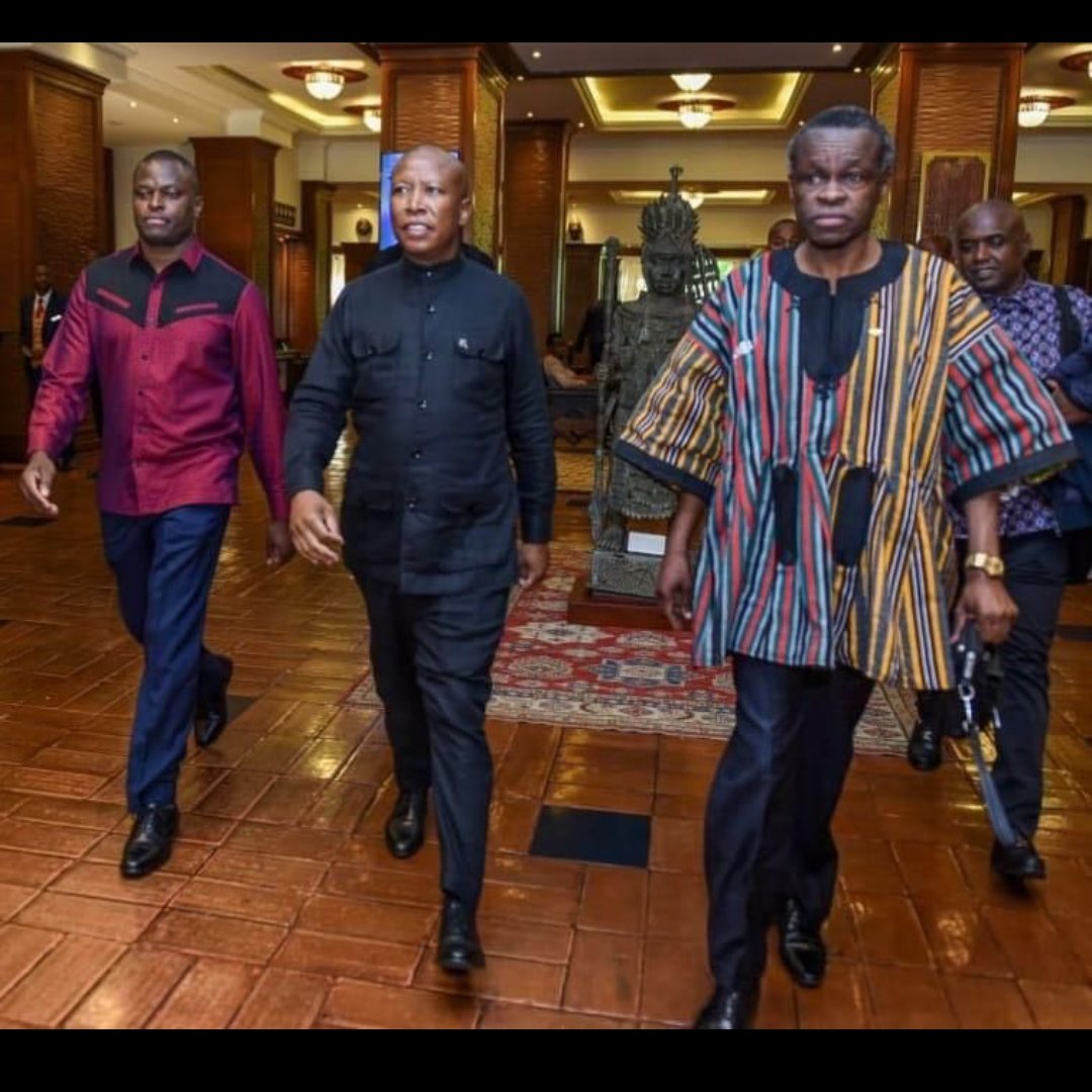 RendaniTshisho8's tweet photo. Cava le-walk. Pan-Africanism is real #2024IsOur1994 #VoteEFF2024 😜😜😜👇🏿👇🏿👇🏿 https://t.co/onhLJprLEO
