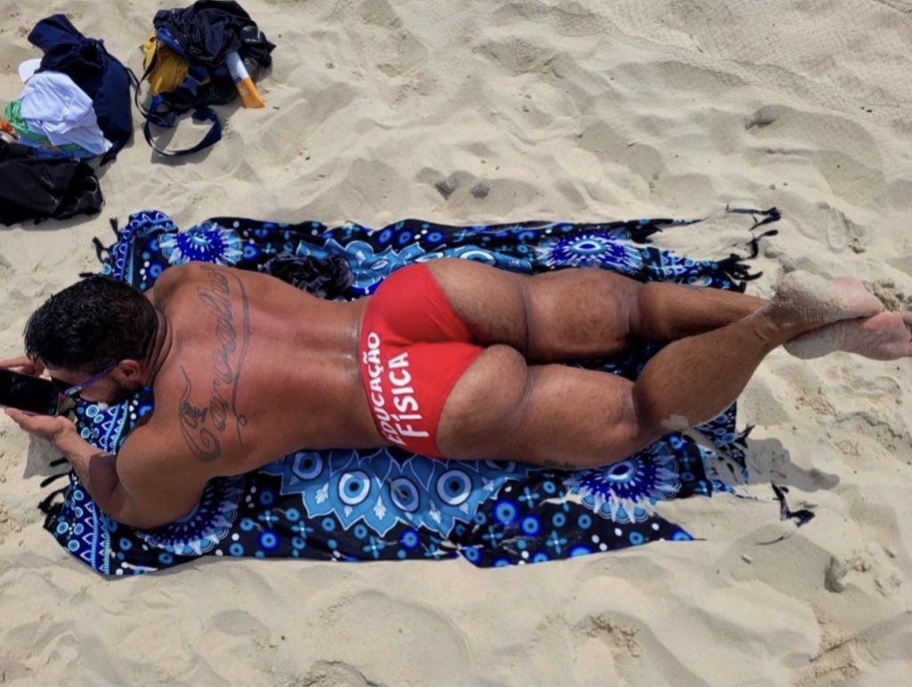 malhadosexy's tweet photo. BIG BOY
BEACH 🔥🔥🔥🔥 https://t.co/7zbf4532aS