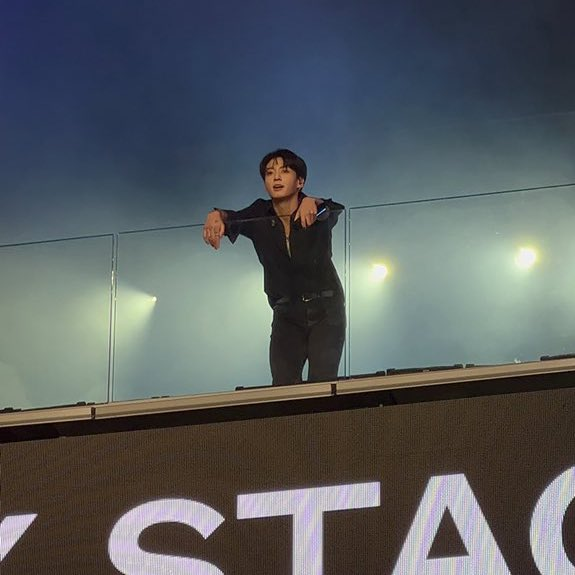 BTS グク BTS Jungkook performs at Times Square New York (Standing Next to