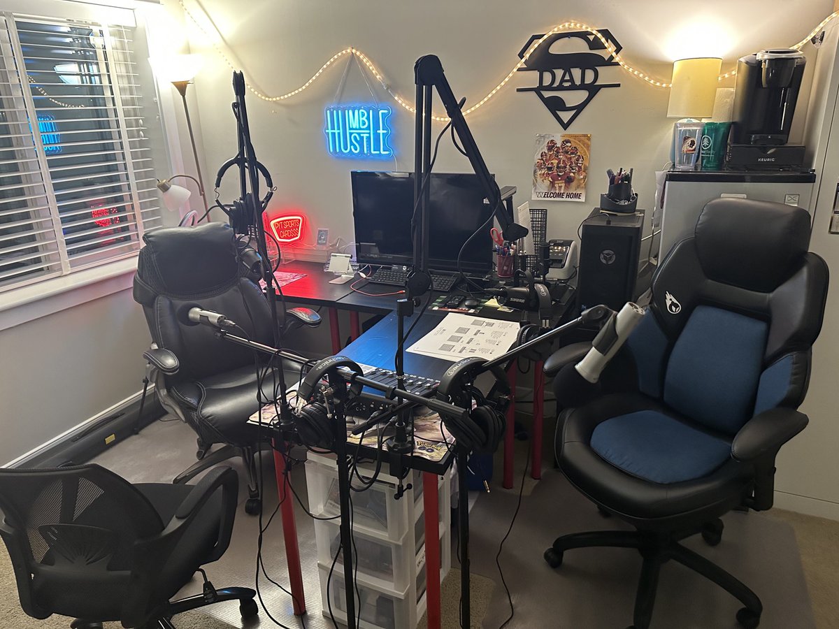 Podcast studio ready to start recording.  Excited to share my years of experience and have some fun with other experts in my industry willing to share knowledge to others.  #SoulfulAgent #FollowtheSunRE #DaveMoyaRE #TSRHomes #MoyaGroup #RealEstateExpert #HumbleHustleRE
