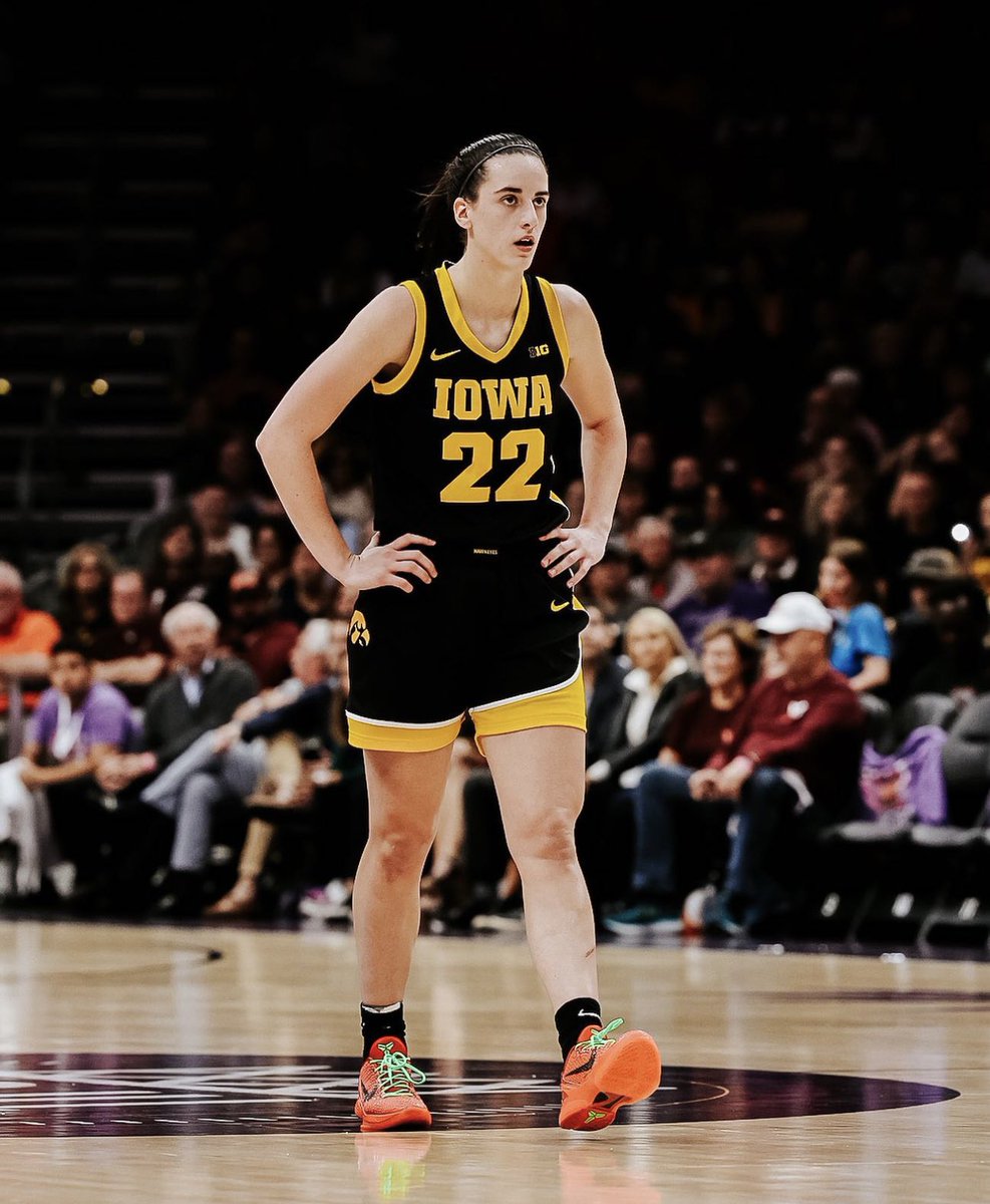 44 points
8 rebounds 
6 assists 

Undisputed 🐐