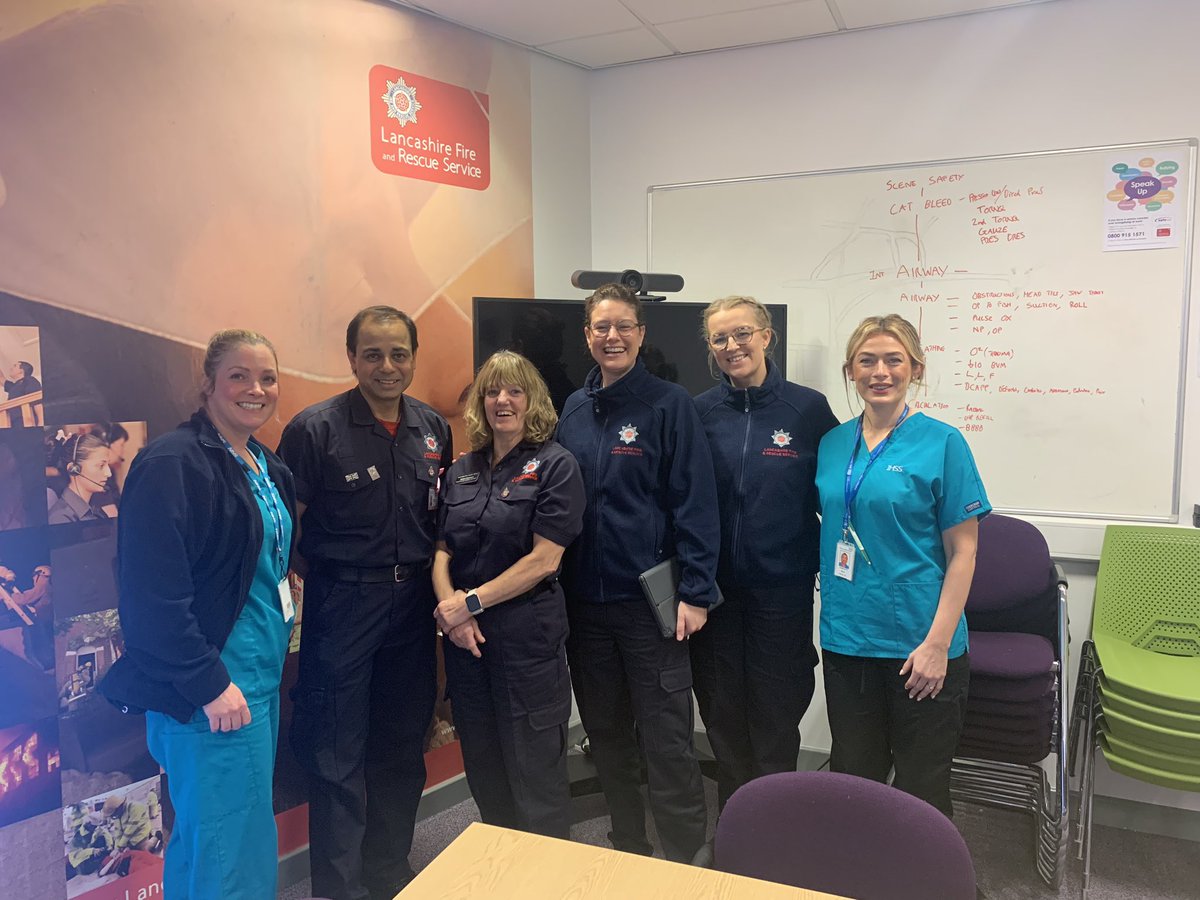 We visited Blackburn fire station yesterday and met some of east Lancashires community safety officers to talk #falls prevention #firesafety #collaborative working @LancashireFRS @ELHTIHSS @Cicdivision @ELHTComms @TonyMcD99535329 @emlucja