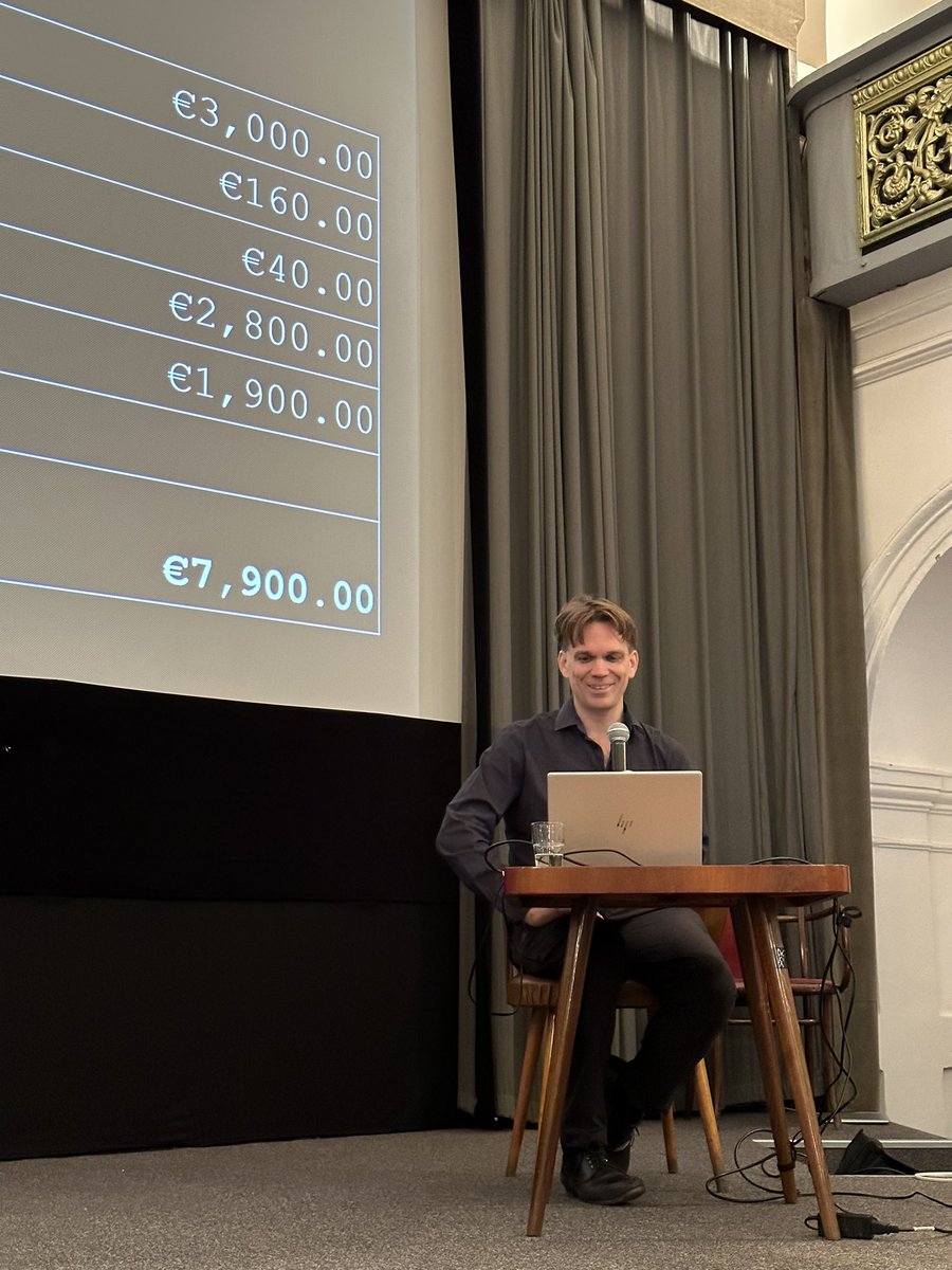 Valeria Dávila tweet media