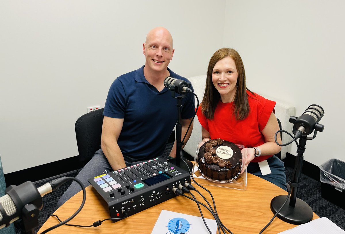Happy first birthday to our podcast ‘Five Things Nursing’ which has been a huge success! Happy birthday to my amazing co-host and friend @Inject_Orange