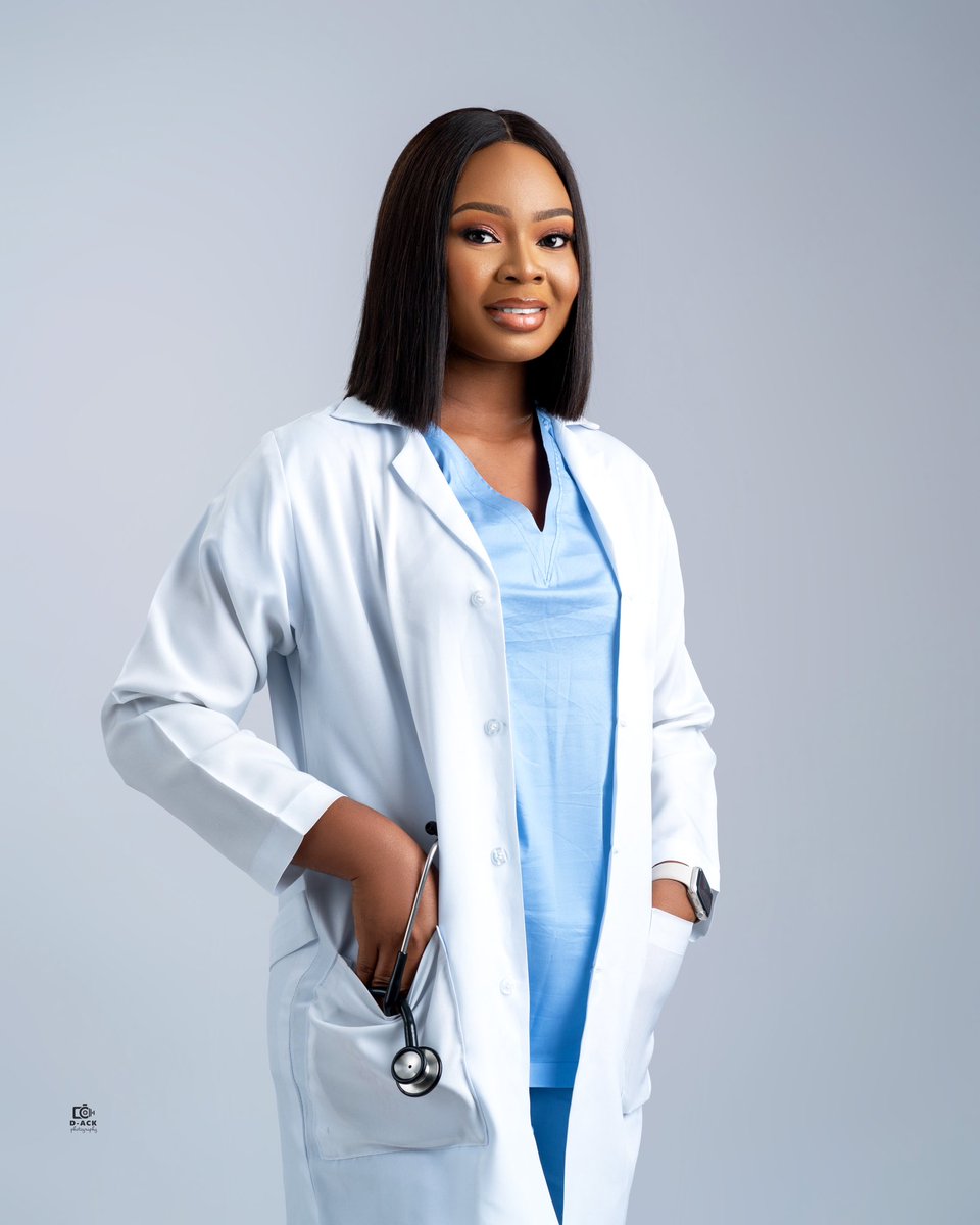 Ugochee1's tweet photo. Woke up a licensed physiotherapist 🥹❤️ thank you Jesus🎉 https://t.co/ZLaKQpSTnt
