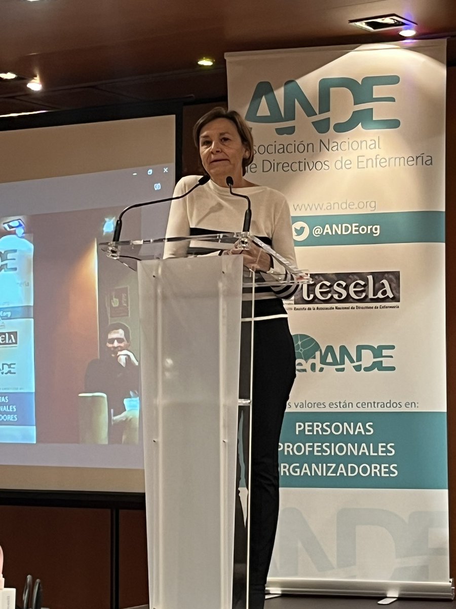 felomontesdeoca's tweet photo. #capaces Inaugura oficialmente la alcaldesa de Gijon @CarmenMoriyon manifiesta claramente su visión sobre las enfermeras Gestoras como garantía de seguridad y confianza para los pacientes. Ofrece su apoyo para actividades futuras de @ANDEorg en la ciudad. https://t.co/PhQz1pXXL5
