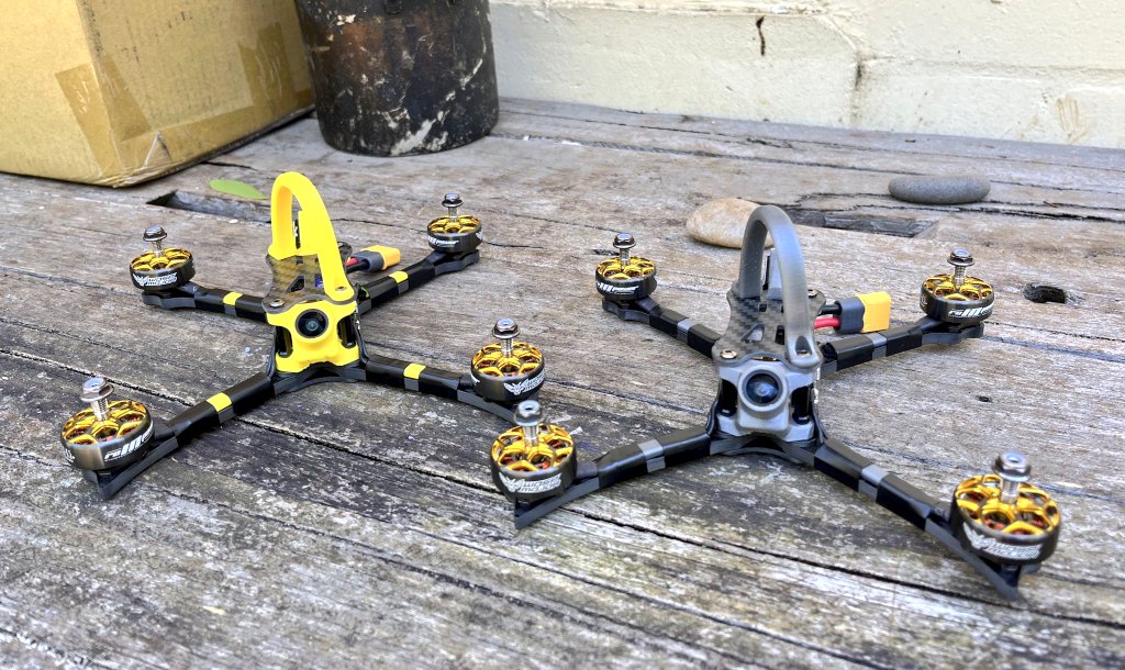 AUADRT's tweet photo. A new #FreshBuildFriday from @AustralianArmy #DroneRacing Team pilot #Mish of #4CSSB!
IQ0 Big Brainer frame
RCinpower Wasp Major 2020 kv
@Foxeer_Dalprop Reaper Mini 60A Slim, F7 V4 Mini MPU6000, Lollipop antenna &amp; ELRS Lite rx
Runcam HDZero Nano 90 &amp; V3 VTX
#SendIt!
@ChiefAusArmy https://t.co/Qz8pR1zOFZ