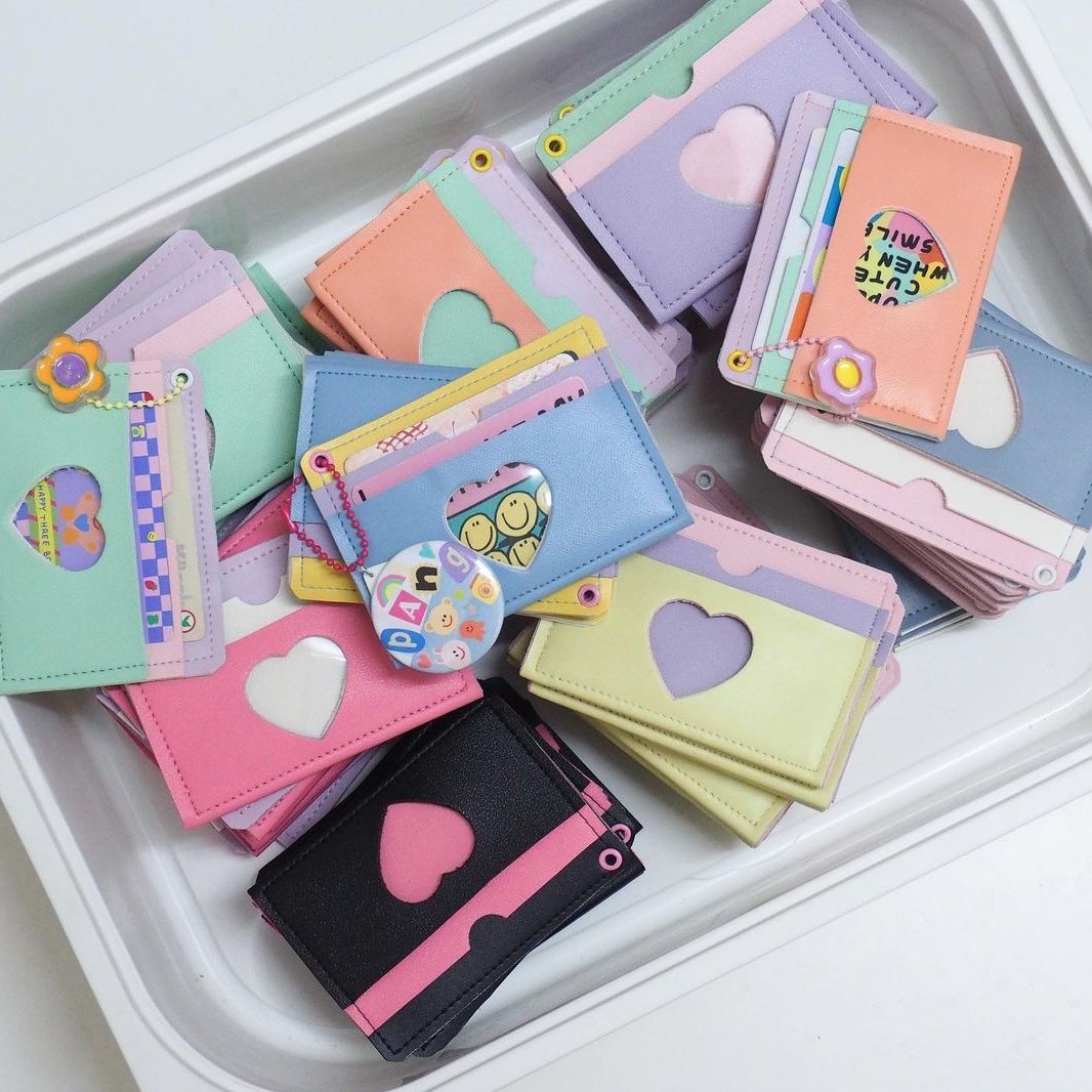cute card holder

— a thread