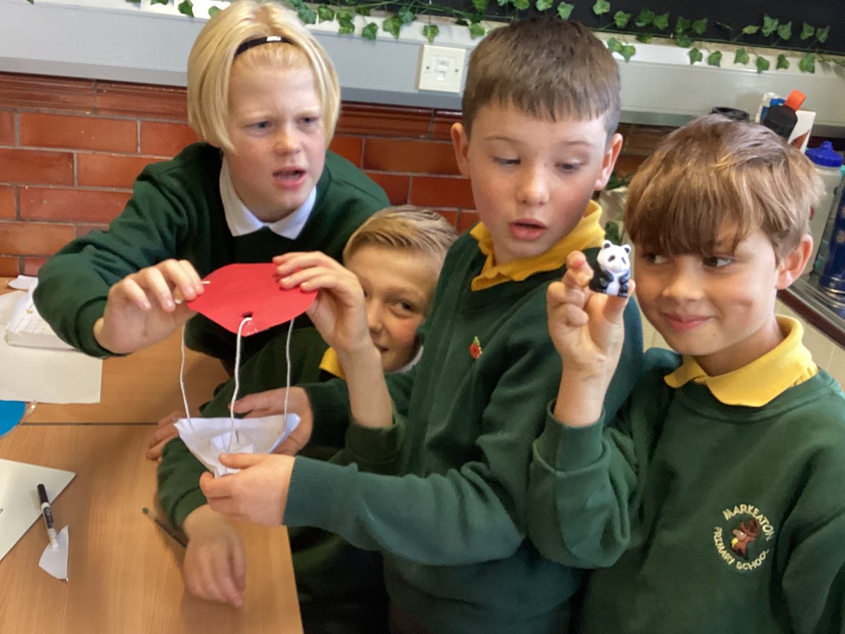 Year5Markeaton's tweet image. 💪🧠Awesome work Hazel Class to test parachutes for air resistance. #MPSScience