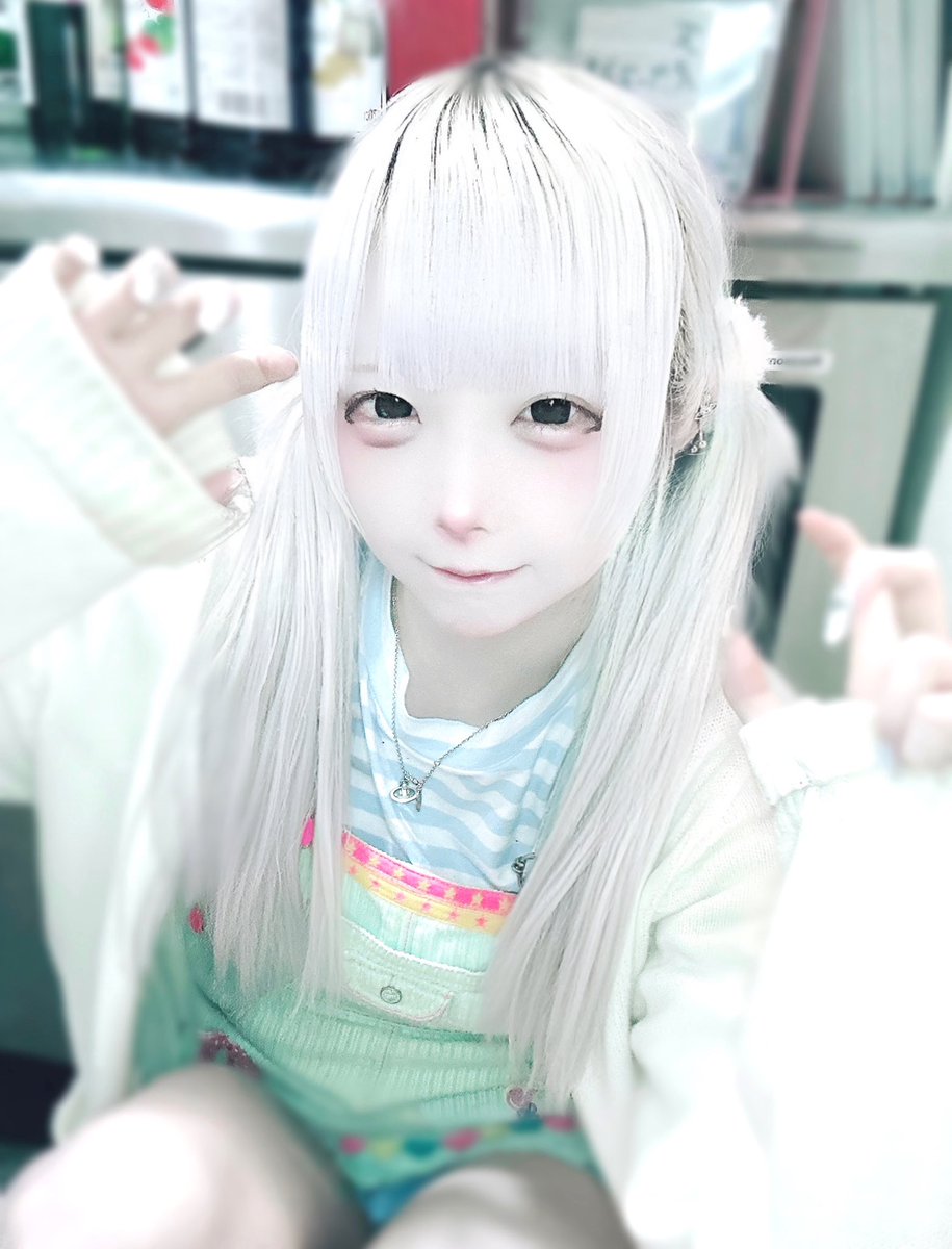 うにゃにゃ…
。
。
#コンカフェ #メイドカフェ 
#大人なのに女児服着てるカフェ