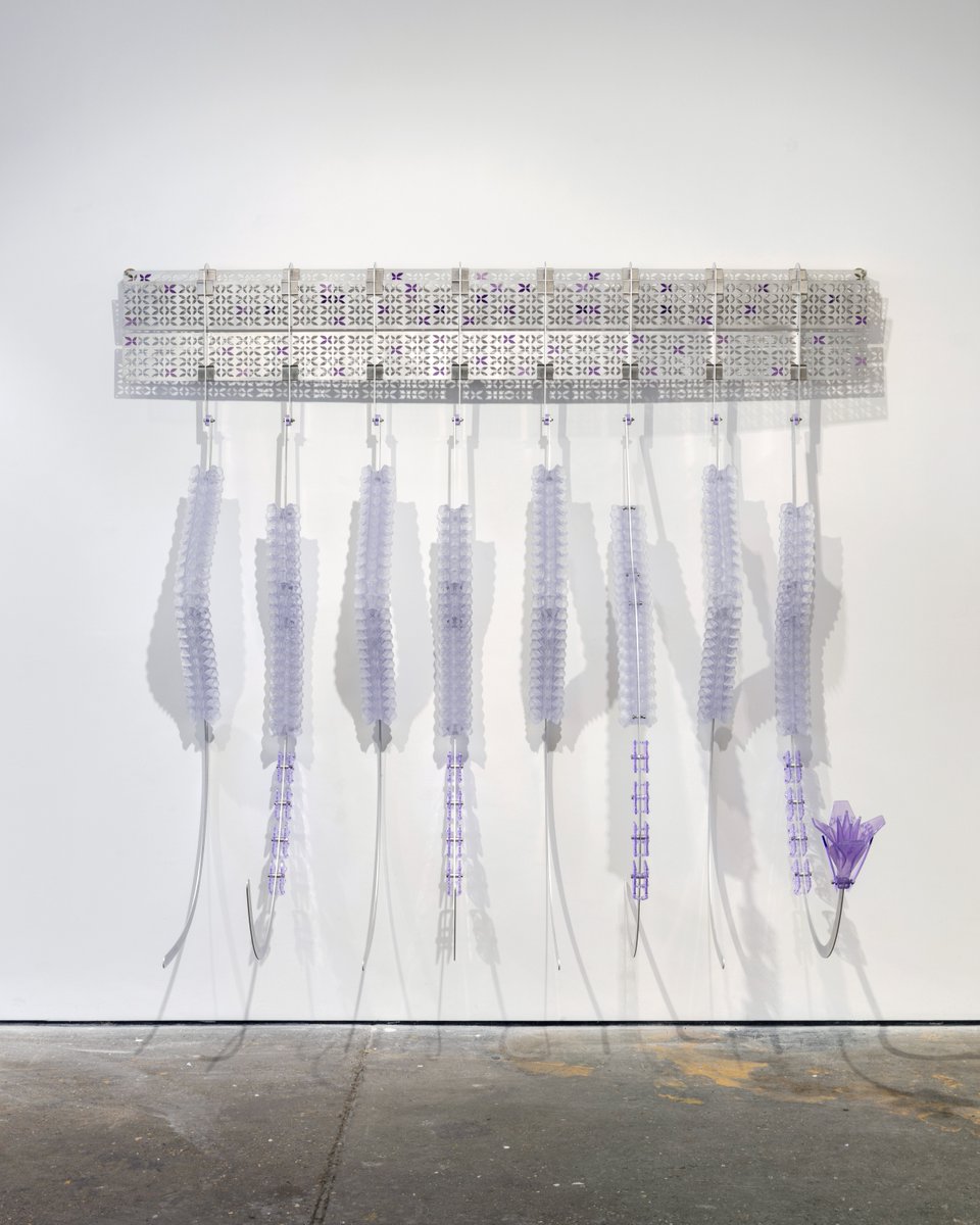 🥀Bo Sun🥀 

Peduncle in disarray, 2023
Aluminum, resin, perspex, and metal fixtures
186 x 200 x 60 cm

Just a few days left to see the stunning work by Bo and five other incredible artists at the Volatile Futures Exhibition. Don't miss out – book now: artsvp.com/9eb7e8