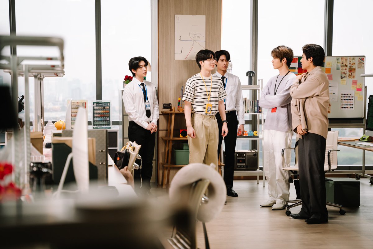 middleloveth's tweet image. SNEAK PEEK EP.1 🎬

พี่เจตคนกลาง | The Middleman’s Love Series

รับชมพร้อมกันทางช่อง ONE 31 | ⏱️ 22.15 น. 
Rerun 📺 ⏱️ 23.15 น.
Youtube : Mandee Channel 
Uncut Version : iQIYI 

#พี่เจตคนกลางซีรีส์