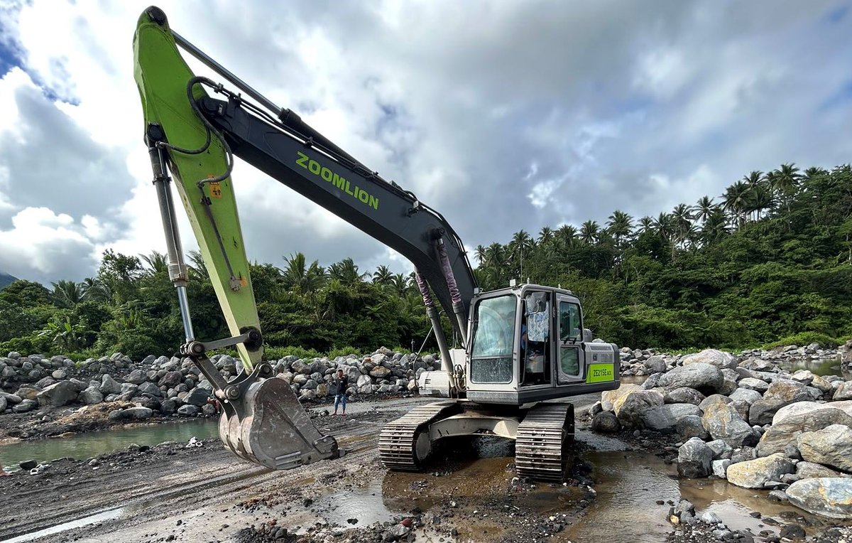 The sand and gravel field in the Philippines can't stop the Zoomlion excavator to express its own marvelous performance! 🎉🎉🎉
#Vietnam  #zoomlion #construction #earthmovingmachinery #fpy