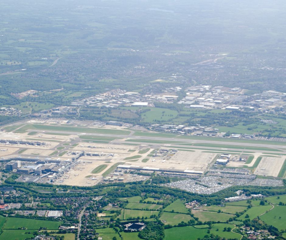 Horsham District Council and other local authorities around Gatwick Airport are voicing their concerns about the proposed Northern Runway expansion at Gatwick Airport ✈️

Find out more: orlo.uk/ciWjq

#GatwickExpansion #EnvironmentalConcerns #CommunityVoice