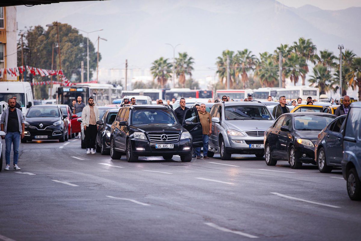 "Saat 09.05"

Zaman durdu.🖤