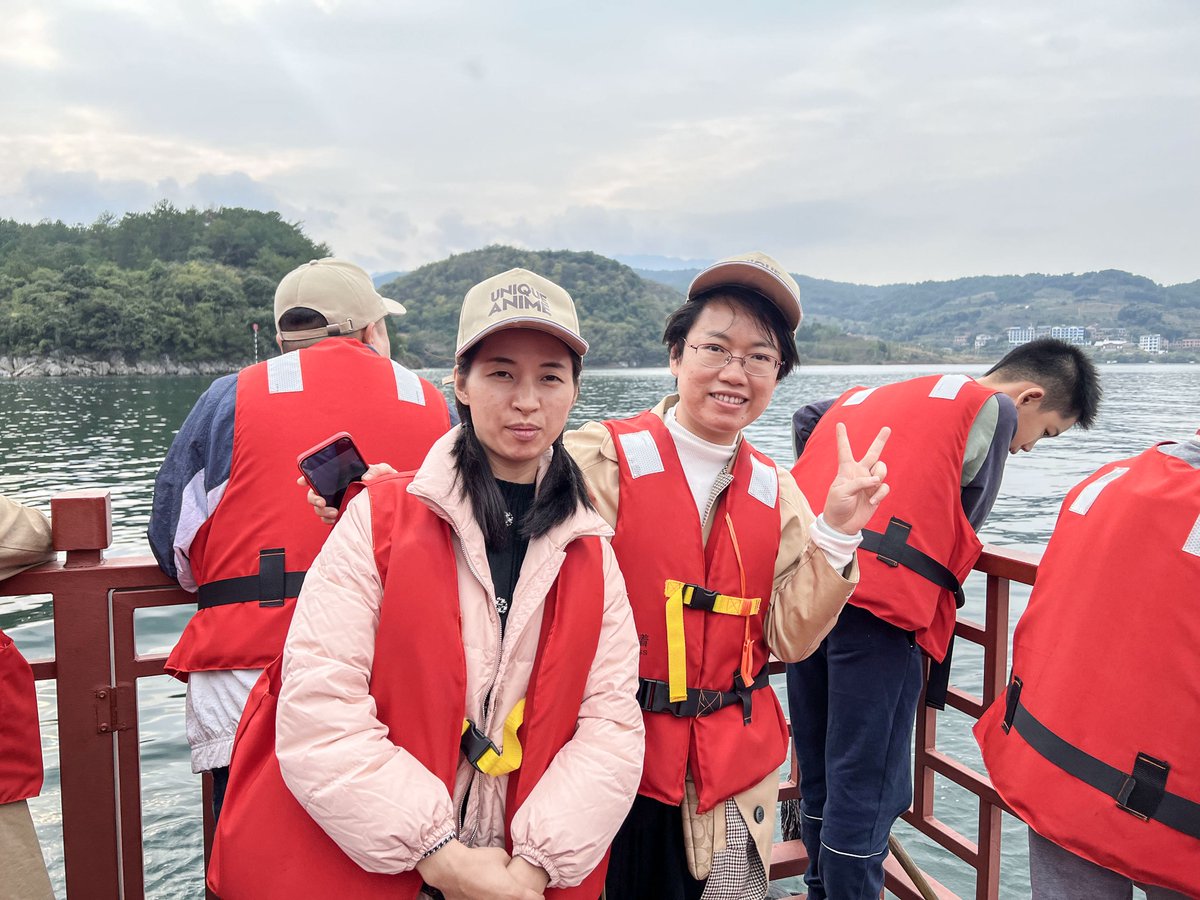 GuangzhouUniqu1's tweet image. The strength of a team lies in everyone&apos;s collaboration. During our trip to Chenzhou, we not only enjoyed the beauty of nature but also experienced the significance of teamwork.

#UniqueAnimation #team  #entertainment