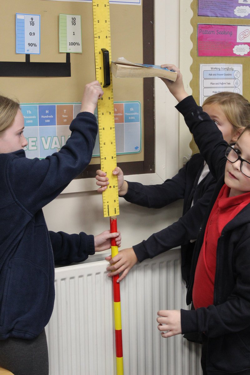 strichardsrc's tweet image. Learning about gravity and Sir Isaac Newton's theory in year 5. We completed a scientific enquiry to test the effects of gravity #sciencenews #shinelikestars #year2science #justamazing