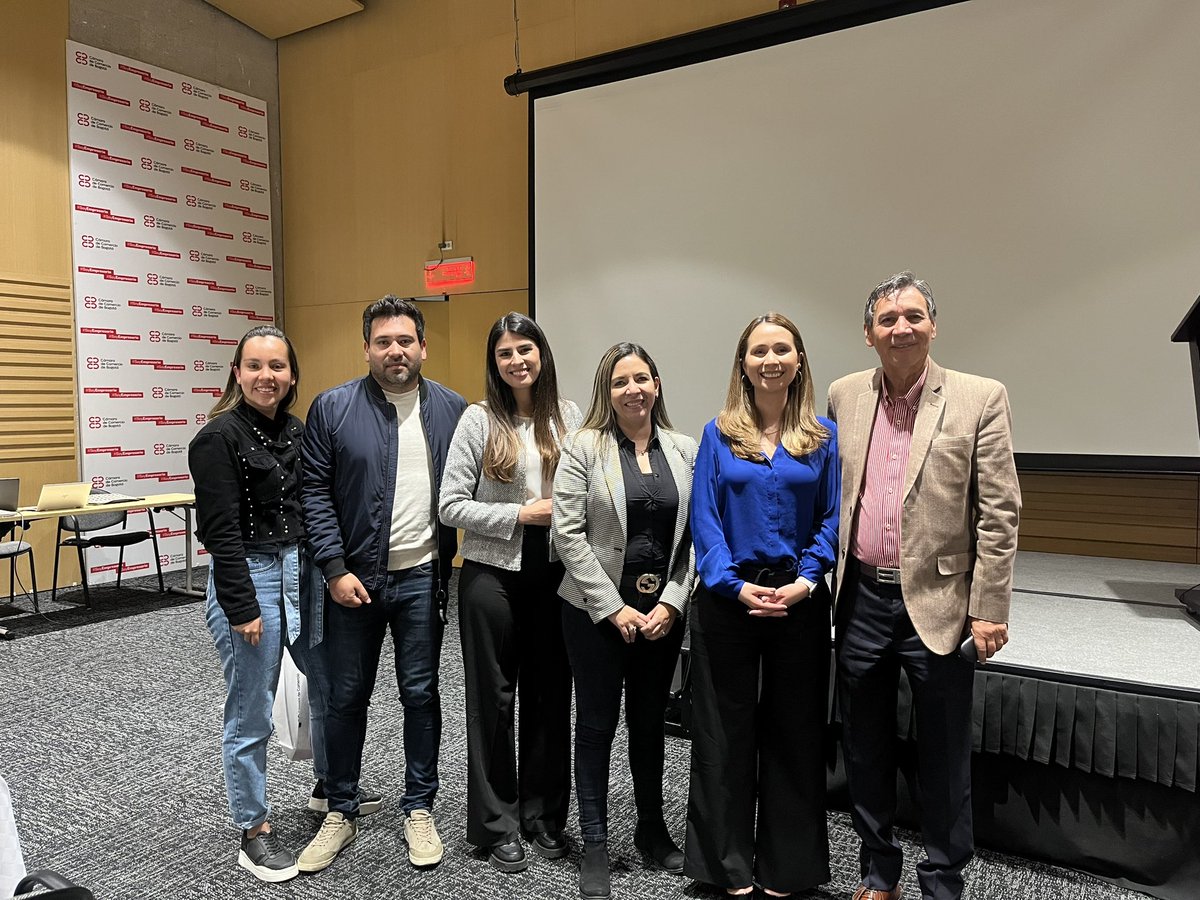 Softvalores's tweet image. Nuestro equipo continúa actualizándose para promover negocios seguros y transparentes para nuestros clientes, proveedores, colaboradores y en cualquier stakeholder! Gracias a @transparenciaco y al #clustersoftware de @camaracomerbog por permitirnos hacer parte de #transpalab