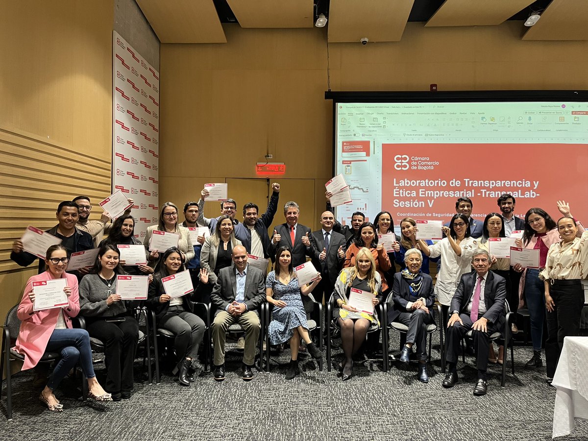 Softvalores's tweet image. Nuestro equipo continúa actualizándose para promover negocios seguros y transparentes para nuestros clientes, proveedores, colaboradores y en cualquier stakeholder! Gracias a @transparenciaco y al #clustersoftware de @camaracomerbog por permitirnos hacer parte de #transpalab