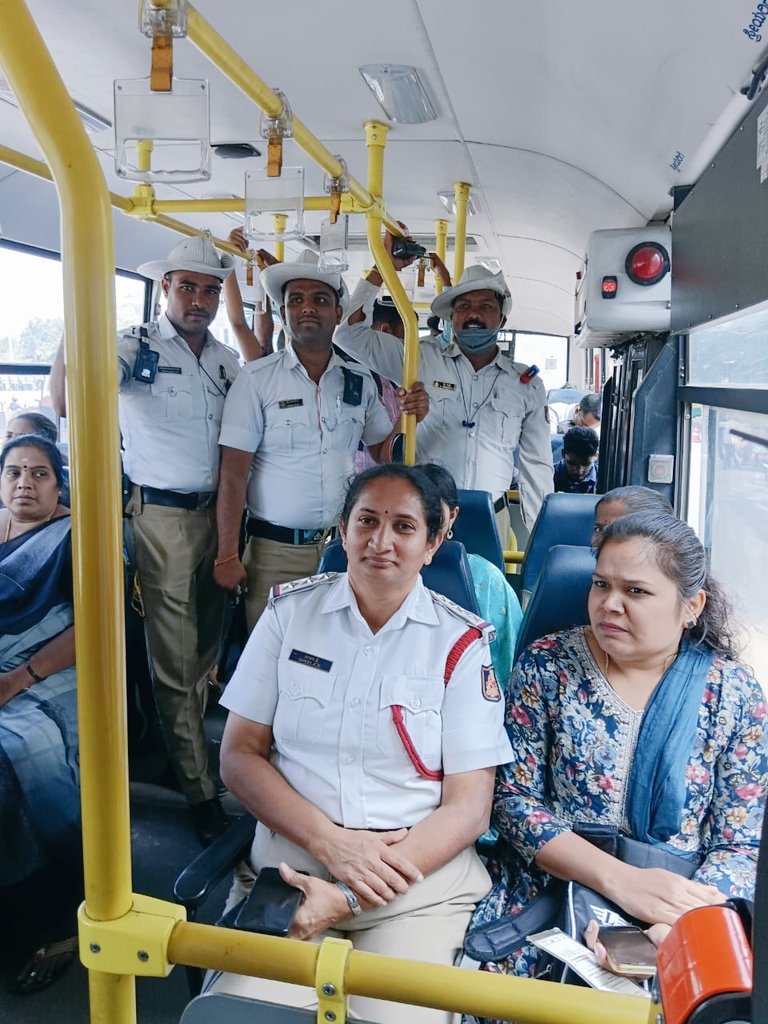 rtnagartraffic's tweet photo. Hi Bengaluru, it's time to ride the wave of change! On #WorldPublicTransportDay let's fuel progress by choosing public transport. Ease congestion, reduce your carbon footprint, and make our city more sustainable.
#PersonToPublic #BCP4PublicTransport https://t.co/6e7PShrr0u