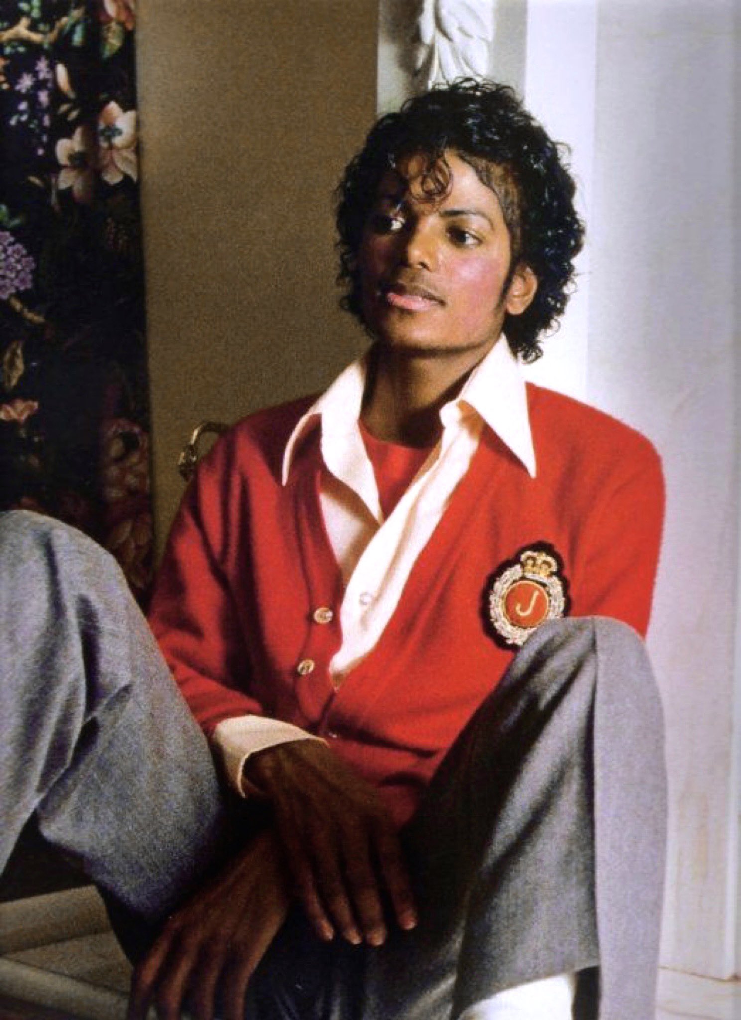 Michael jackson red sweater discount
