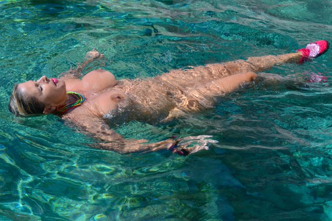 nude swimming #nudist #publicnude https://t.co/0k2twnxoL9<a href="/tag/nudist"class="tags">#nudist</a><a href="/tag/publicnude"class="tags">#publicnude</a>