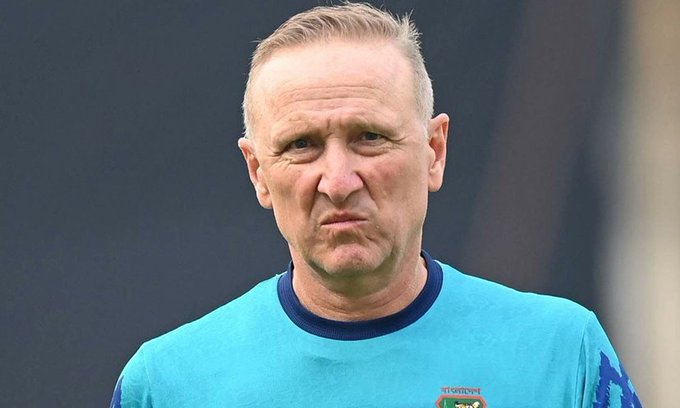 কষ্ট নিয়ে চলে যাচ্ছেন ডোনাল্ড