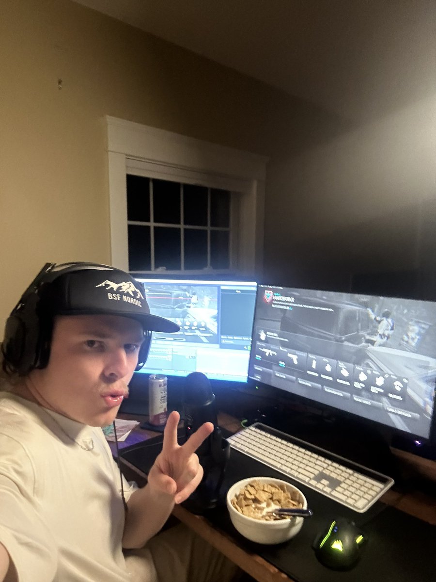 MatDog20's tweet photo. MW3 Day 1! 

We Live 

https://t.co/W0LofB9rLA https://t.co/ujHhyv4apG