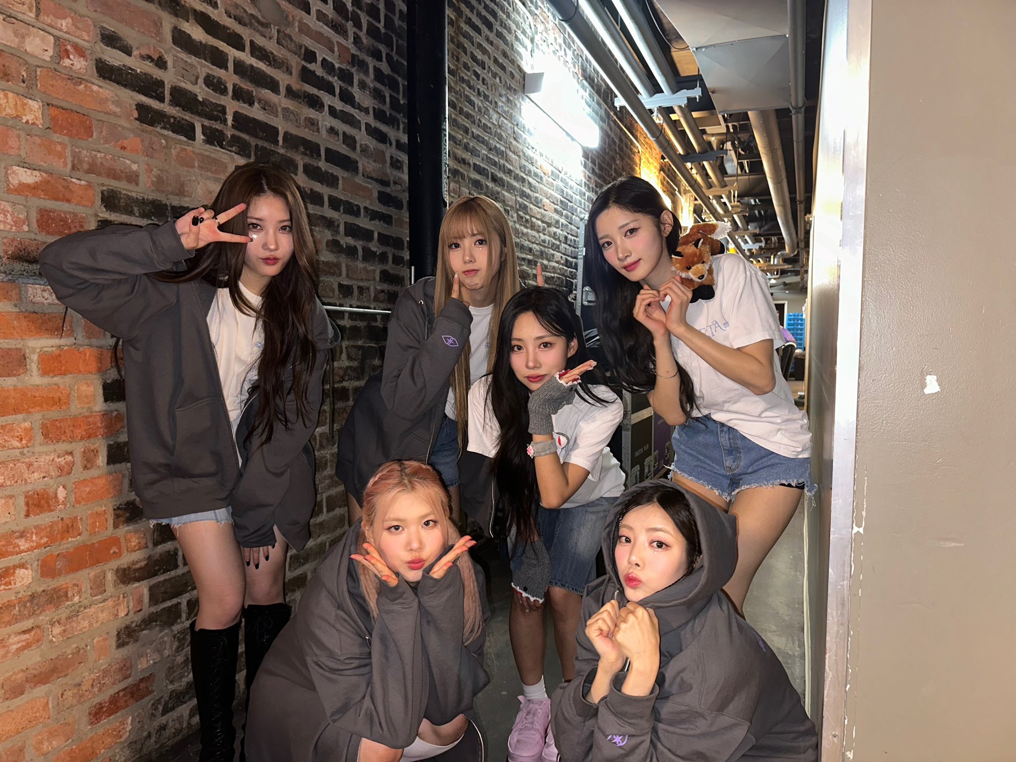 F-jHFPVagAAqp_U?format=jpg&name=large