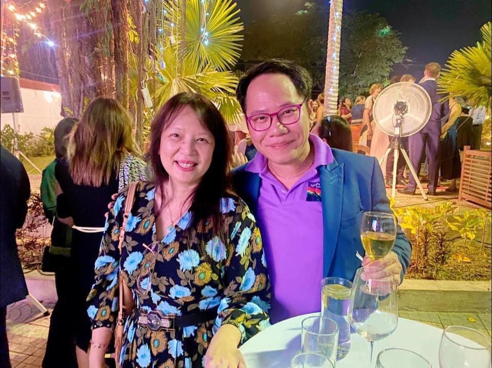 Proudtobeuslaos's tweet image. Founder/President - @Ananbouapha would like to thank #Germanyinlaos for the invitation to celebrate your meaningful day 🙏🇩🇪

It was good to have a conversation with Vice-Minister of Foreign Affairs - #ຮອງລັດຖະມົນຕີ ກະຊວງ ການຕ່າງປະເທດ about the #IDAHOBIT2023 and met with Vice…