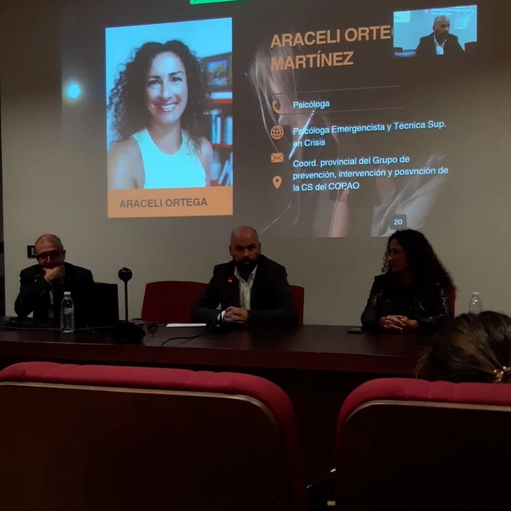 Psicologiaemerg's tweet photo. Comprometidos con la #prevenciondelsuicidio , visibilizando la necesidad de abordaje de la #posvencion no sólo en adultos sino en #niños y #adolescentes
Gracias @EsPapageno https://t.co/QCr53ih0i1