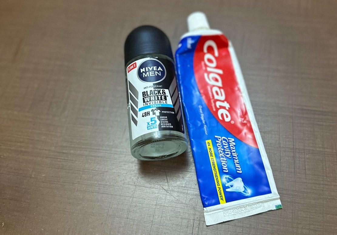 antomukuwa's tweet photo. How do you politely tell someone to use these 2 little products without offending them at all,is it wise to just buy and give them https://t.co/f03Xk2nwQY