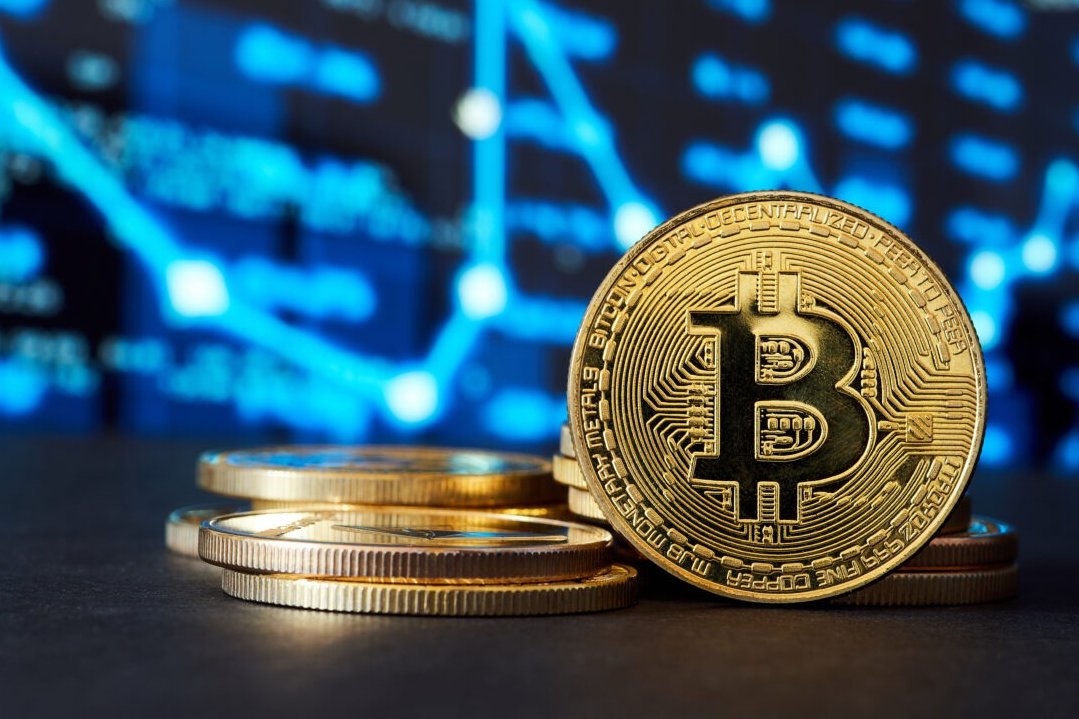 AltcoinDaily's tweet photo. ~99.8% of all BTC will be mined by 2032

#Bitcoin = ultimate scarcity https://t.co/RIGheTntXj