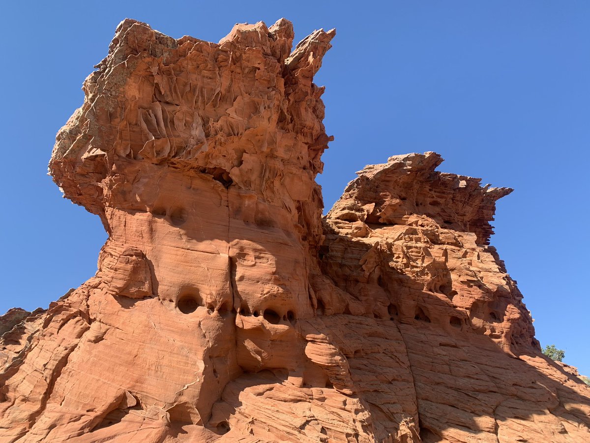 Happy Birthday to Vermilion Cliffs #NationalMonument, which turned 23 today! #FindYourPark #amazingarizona #blmaz #arizona #hikeaz #vermilioncliffs #hiking #OptOutside #GetOutside #ParkChat #travelphotography #thursdayvibes