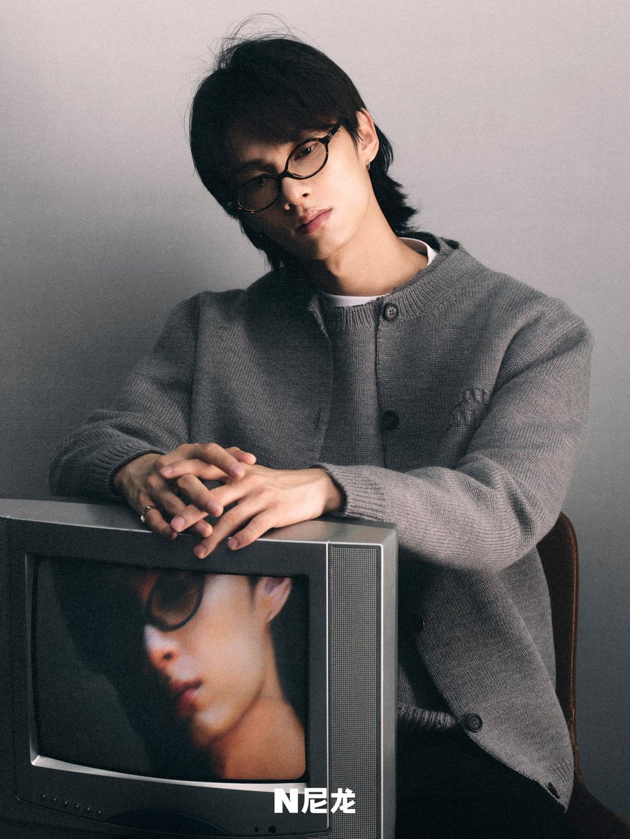 문준휘군의 미우미우 사진이 좋으다...