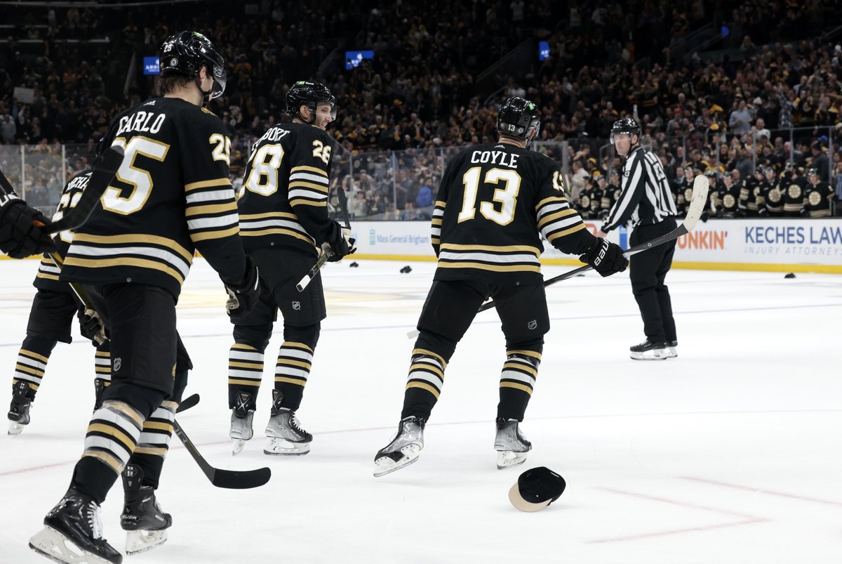 NHLBruins's tweet image. Let's recap @CharlieCoyle_3's Thursday night:

First career hat trick ✅
Career-high four points ✅
400th career point ✅
150th career goal ✅
250th career assist ✅