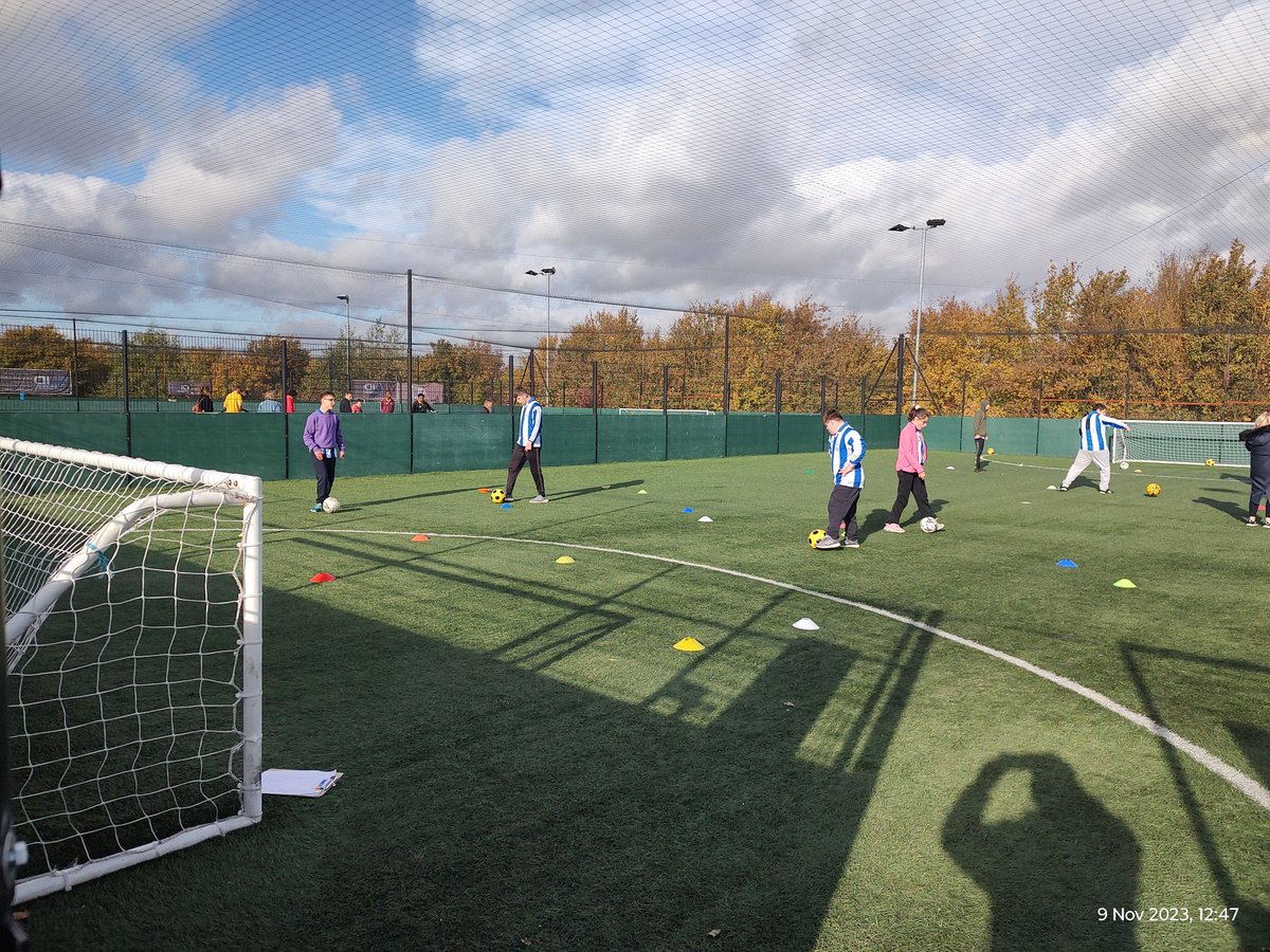 AdrianPanathlon's tweet photo. A wonderful day @Panathlon Football Essex Mixed Senior schools event. 
8 Schools attended from across Essex with eventual winners St Martin's taking 1st Place. Endeavour took 2nd place.
Well done to Doucecroft school who teamed up with Passmores 3rd place
@JPFoundation https://t.co/xyGcs5tvh1