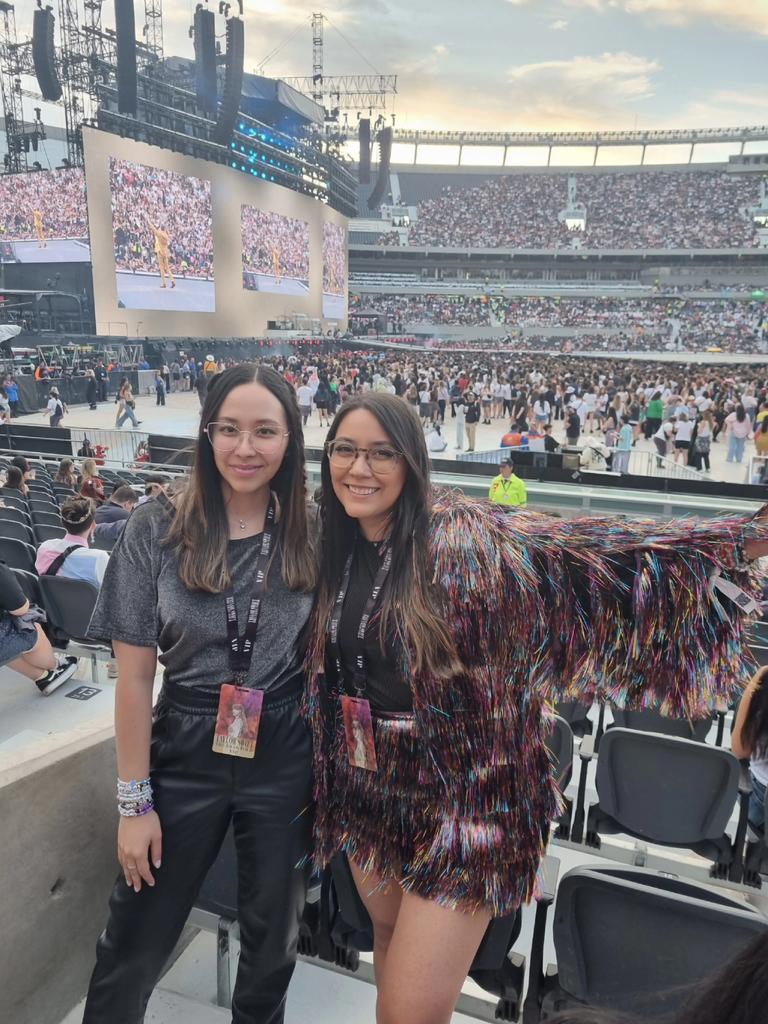 ligiadiazl's tweet photo. Can't wait to do it all over again this Saturday! I had the time of my life WITH YOU!  @taylornation13
#BuenosAiresTSTheErasTour https://t.co/A2oIqSCygr
