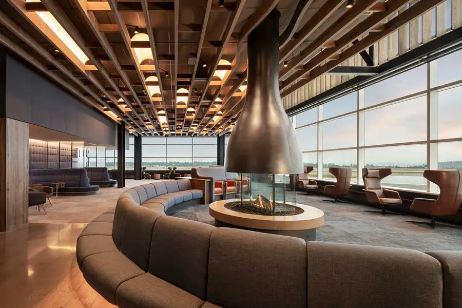 e_architect's tweet photo. Designed by Graham Baba Architects, Alaska Airlines transform the lounge typology at Seattle -Tacoma Airport to relax, work, refuel, and connect:
https://t.co/8byW4hLPid
#AlaskaAirlines #SeattleTacoma #Airport #Building #USInterior https://t.co/W8LX1lOIQm