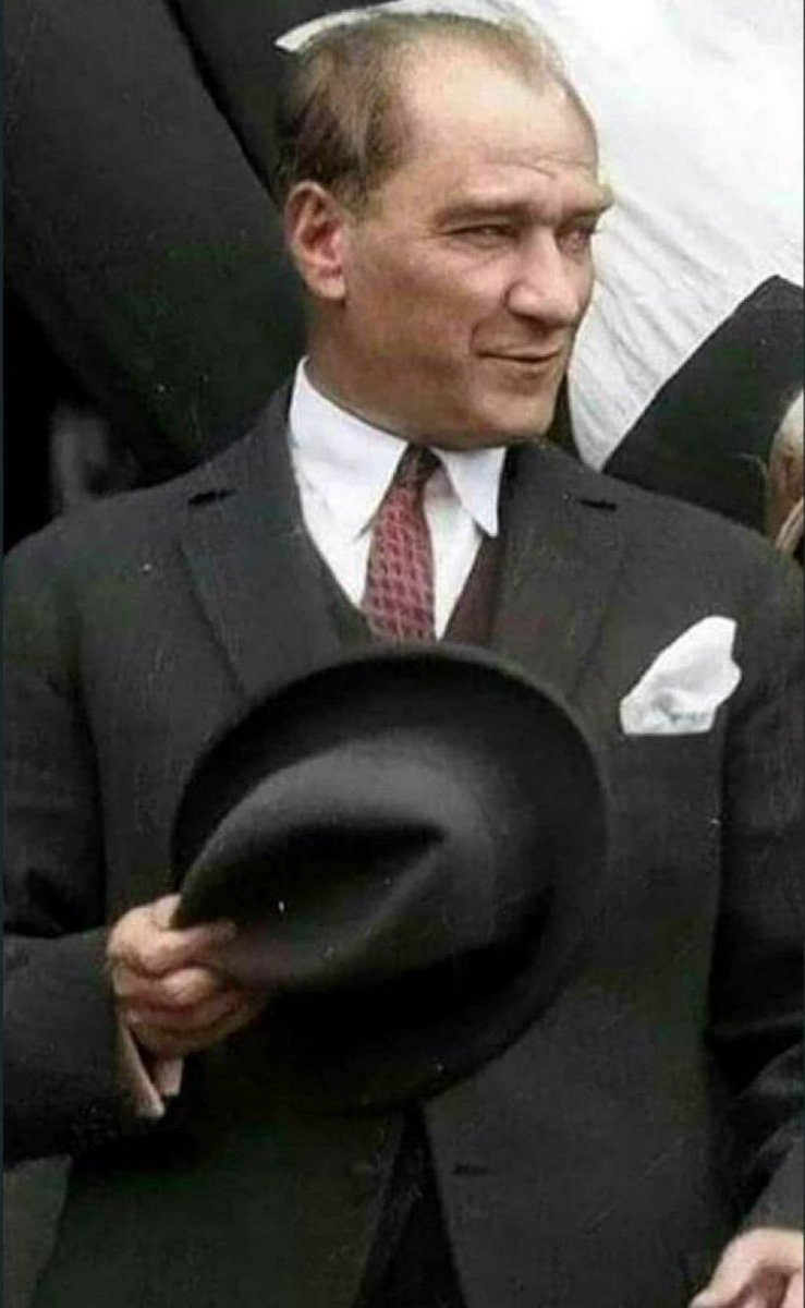 Cumhuriyetimizin kurucusu Gazi Mustafa Kemal Atatürk’ü sevgi, şükran ve rahmet ile anıyorum. Hayalini kurduğu ve bize miras bıraktığı çağdaş Türkiye Cumhuriyeti'ne her koşulda sahip çıkmayı sürdüreceğiz.