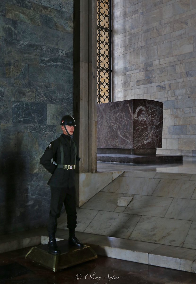 İlelebet saygı, minnet ve özlemle.