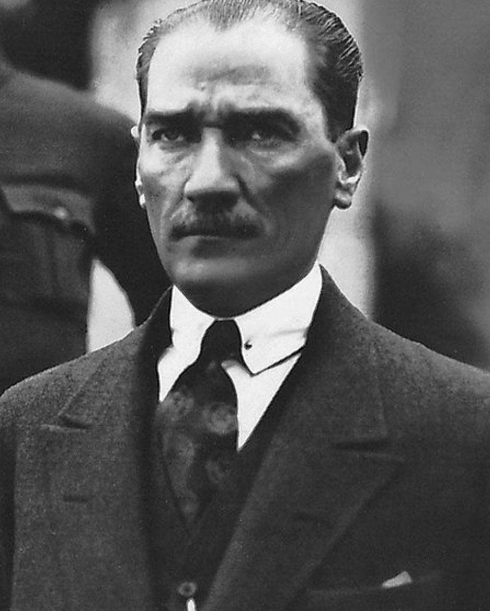 Saat: 09.05 

Gazi Mustafa Kemal Atatürk, Dünya'dan göçerek Türk milletinin "Kalbinde" yaşamaya başladı.